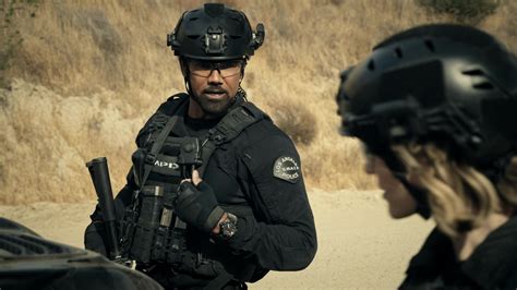 S.W.A.T. (S04E10): Buried Summary